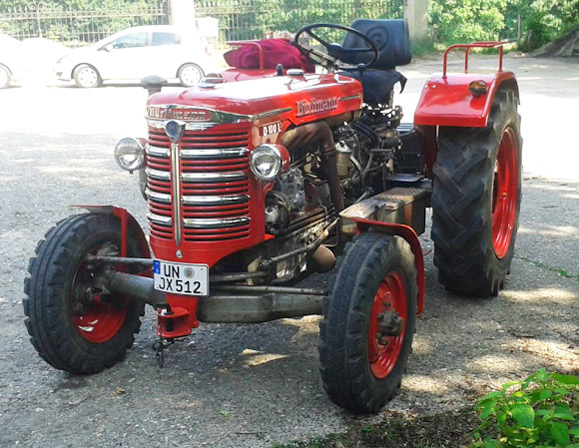 Tractor oldtimer Hürlimann D 100 L 