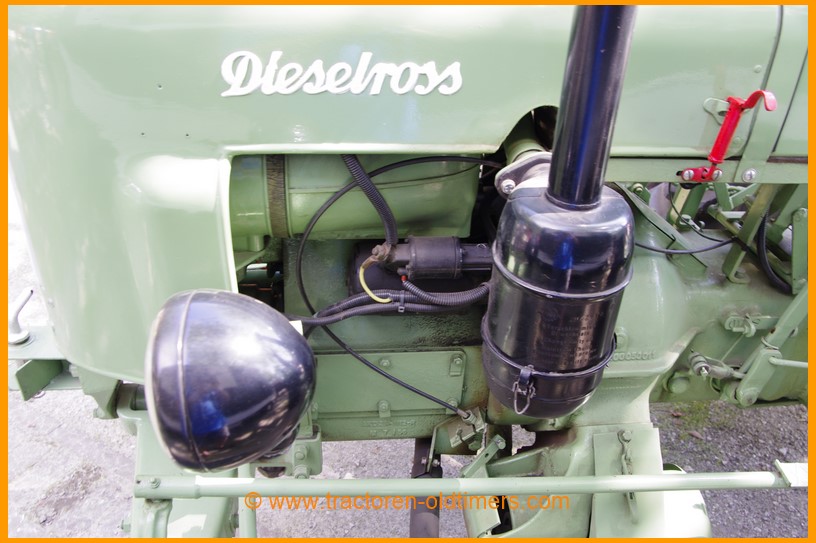 Gebruiksaanwijzing om de tractor te starten.